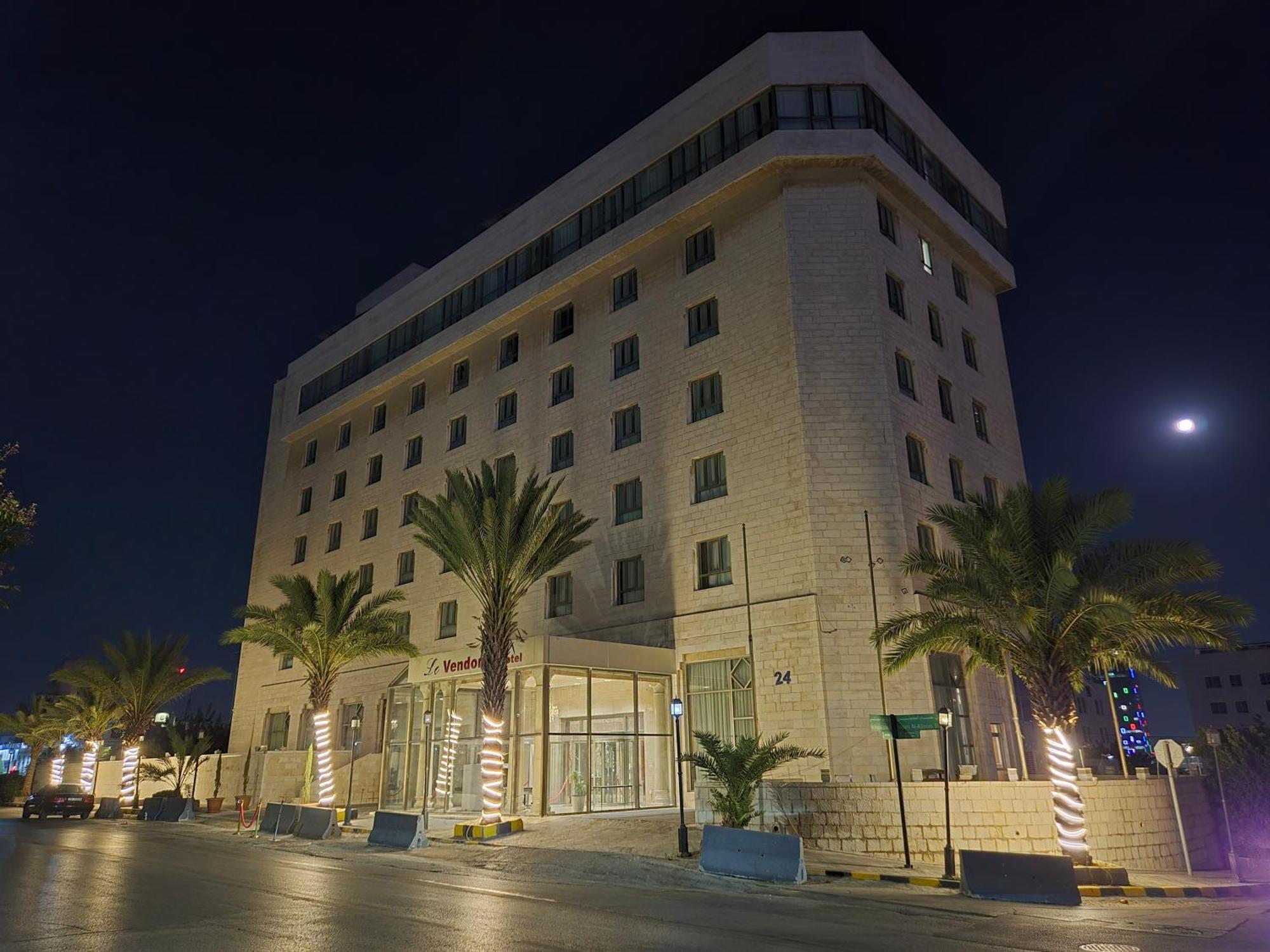 Le Vendome Hotel Амман Экстерьер фото