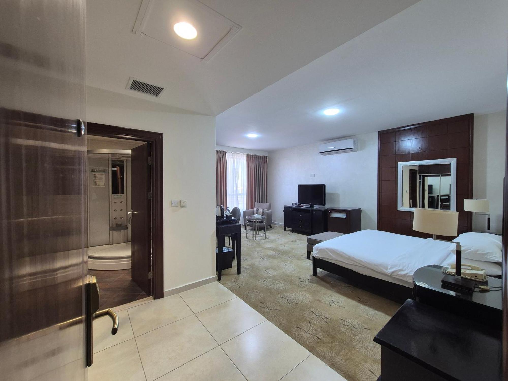 Le Vendome Hotel Амман Экстерьер фото